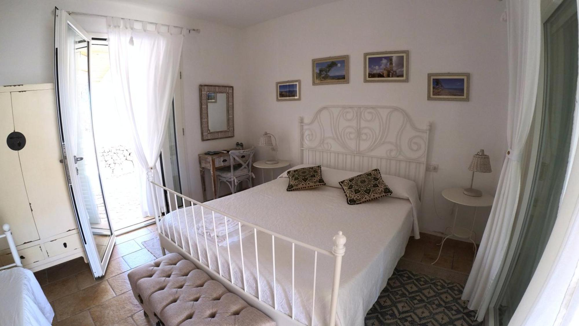 Monti Russu Natural Guest House Aglientu Exteriör bild