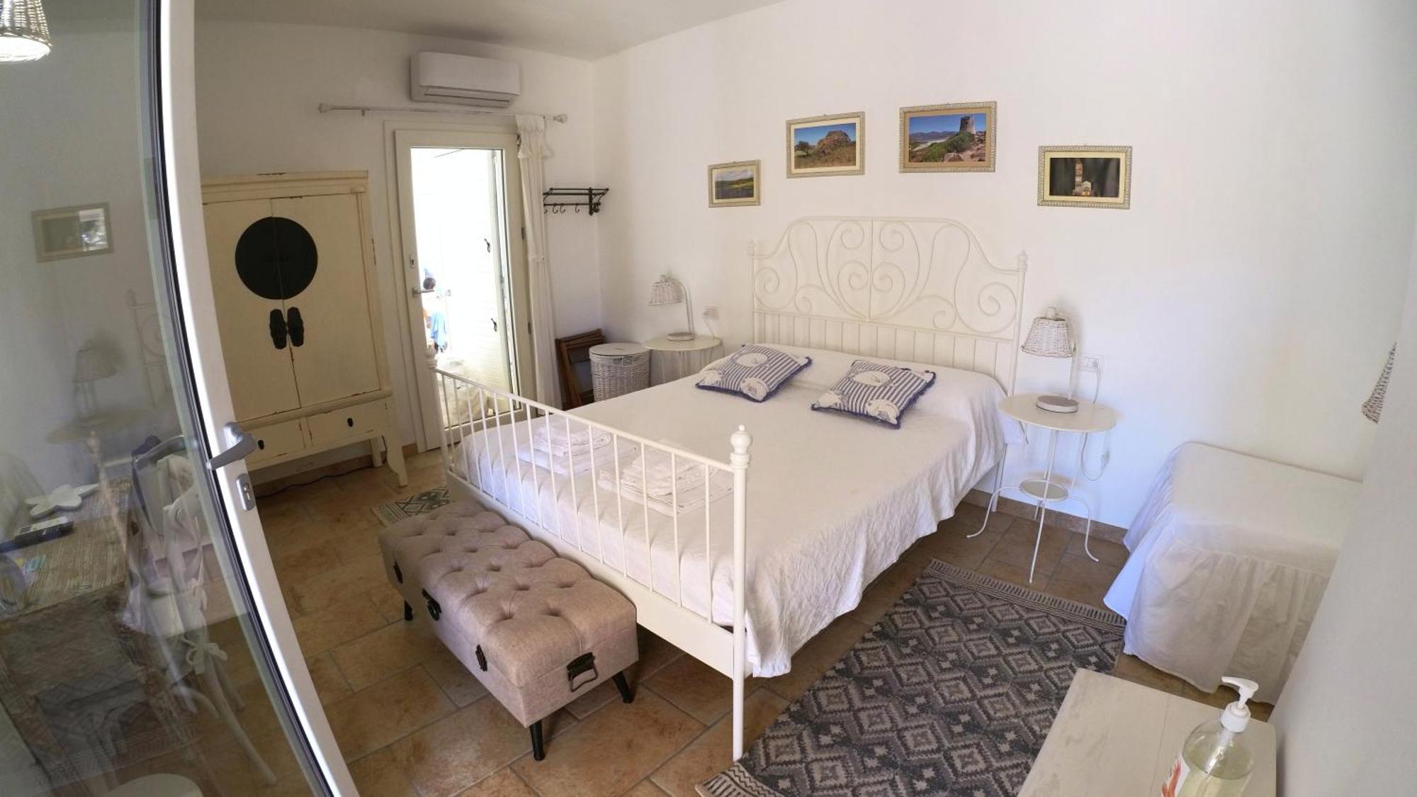 Monti Russu Natural Guest House Aglientu Exteriör bild