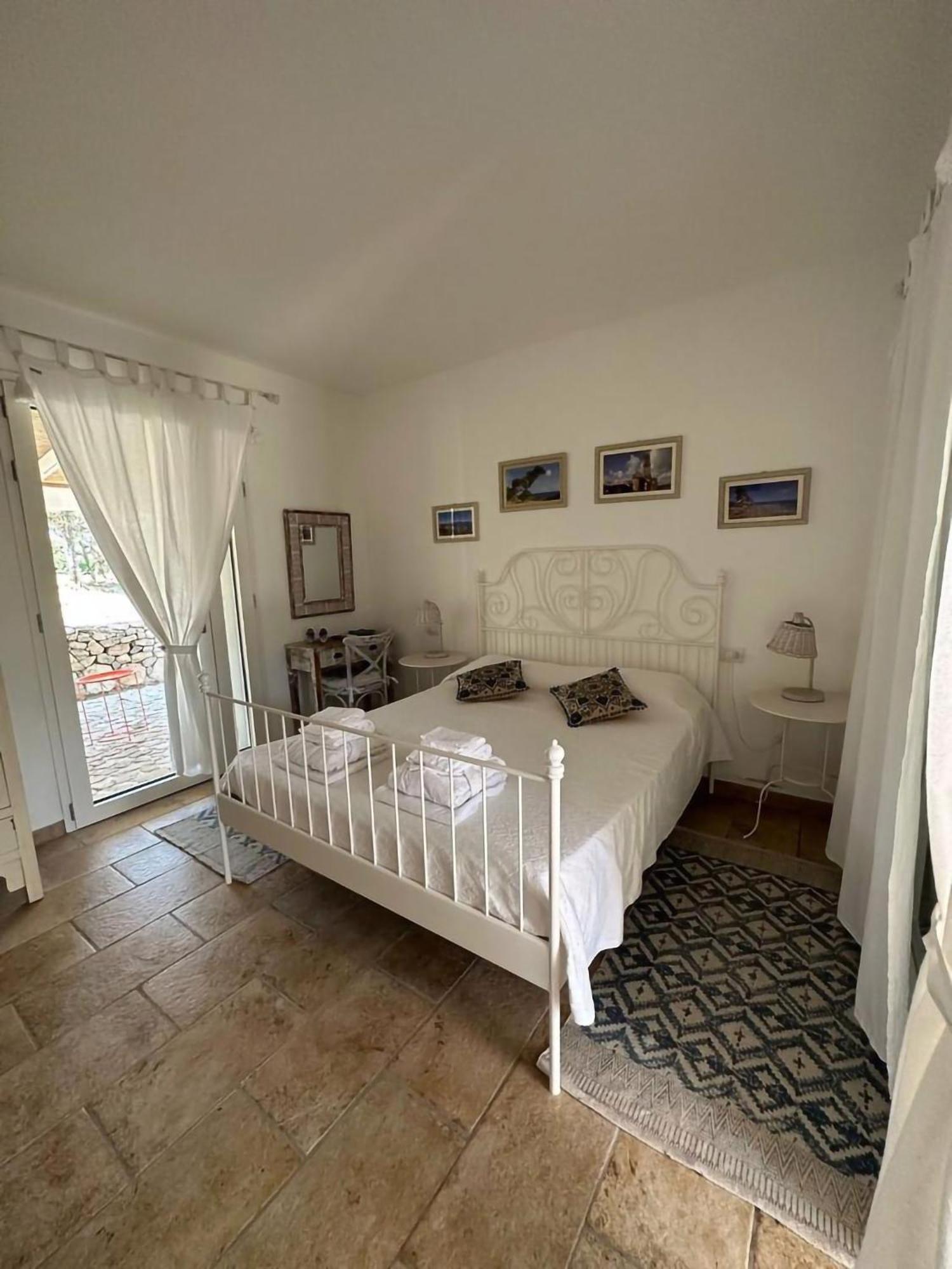 Monti Russu Natural Guest House Aglientu Exteriör bild